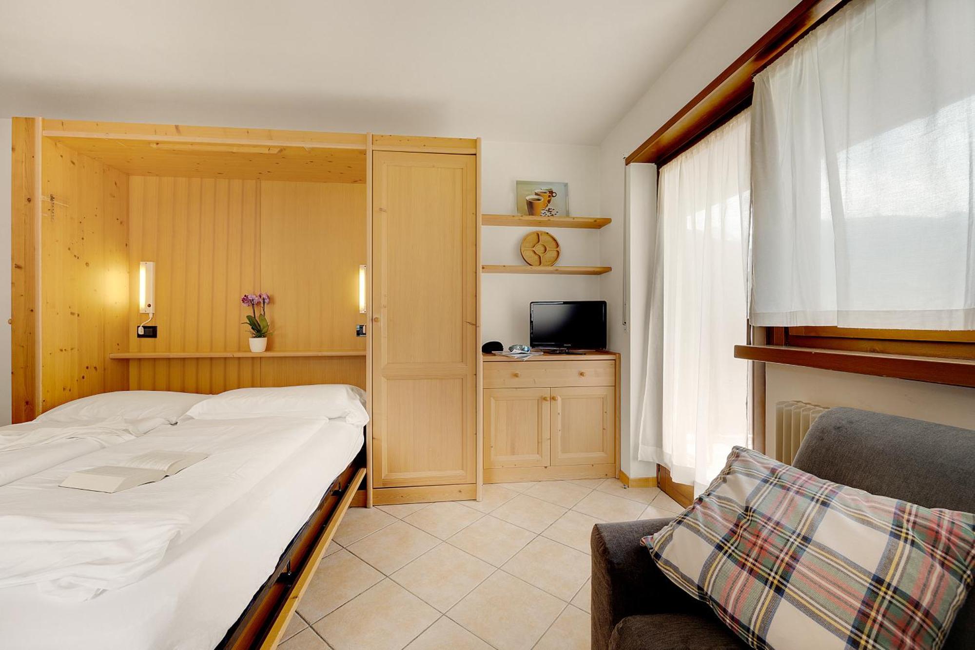 Majestic Aparthotel
