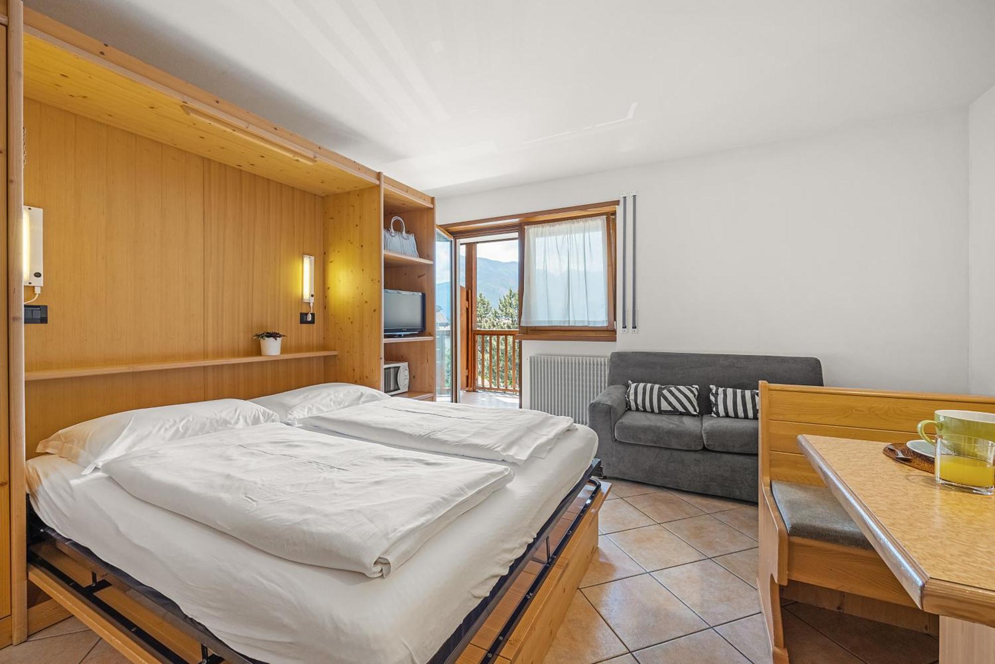 Majestic Apartahotel 3*